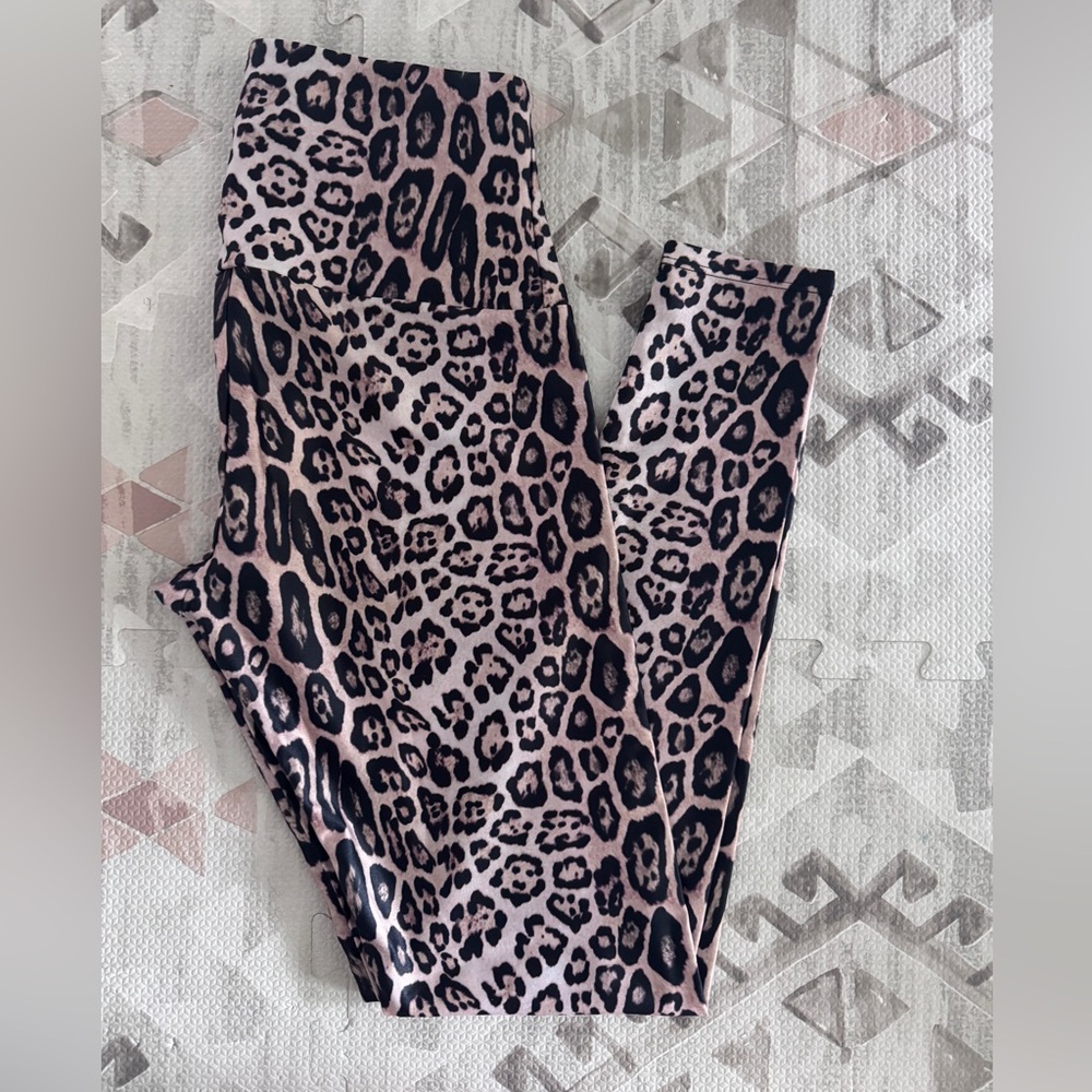 Leopard Print Onzie Leggings